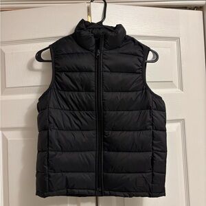 GAP puffer vest. Kids medium. Excellent condition.
